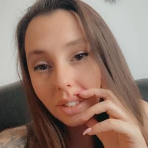 Meet your Posher, Amanda-marie